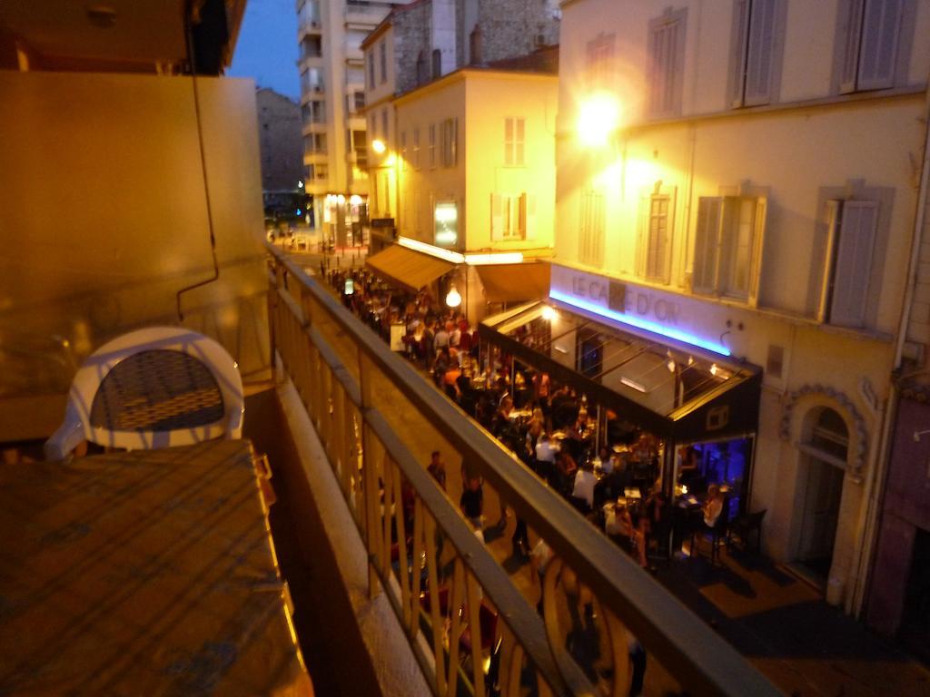 Appartement Frères Pradignac à Cannes Chambre photo