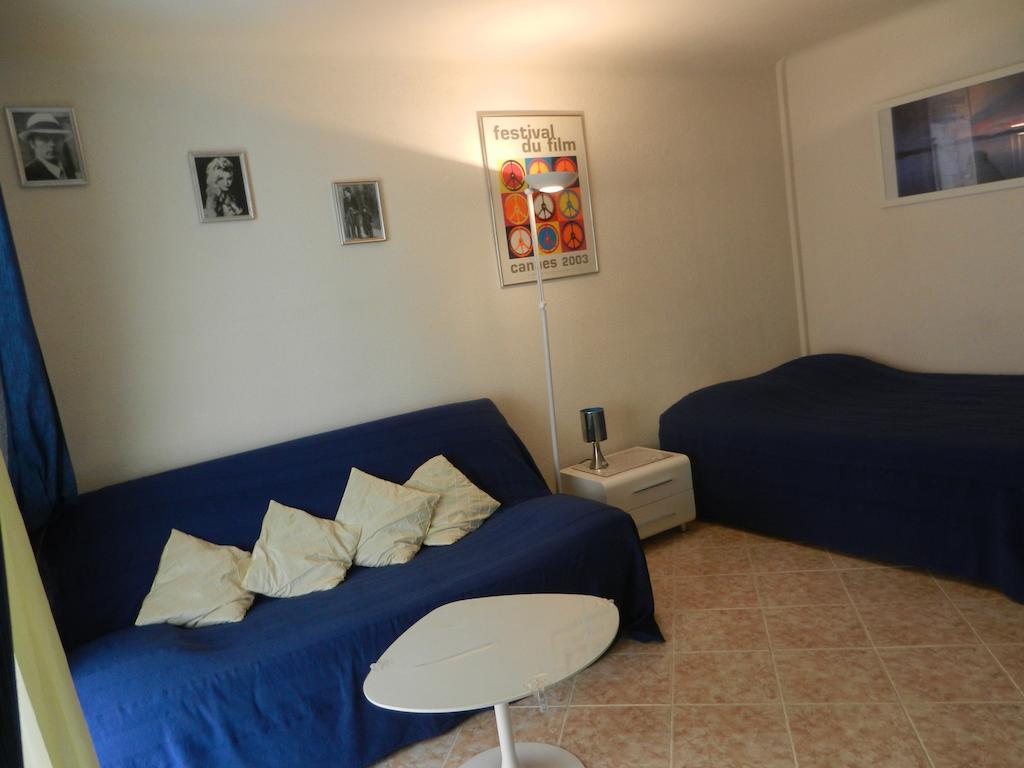 Appartement Frères Pradignac à Cannes Chambre photo