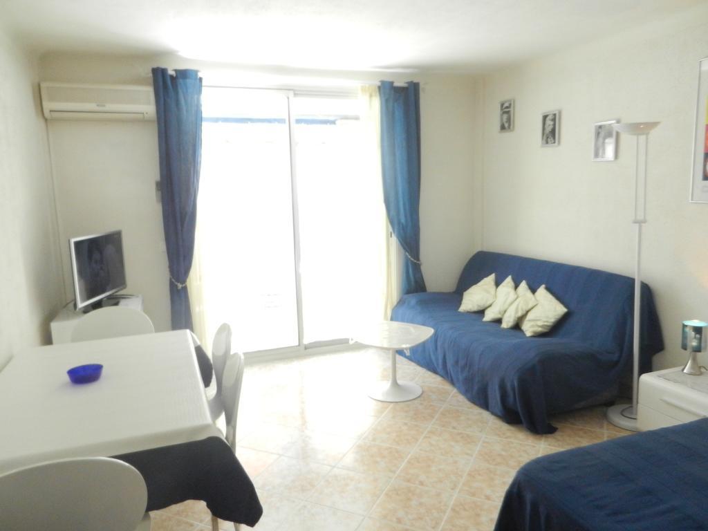 Appartement Frères Pradignac à Cannes Chambre photo